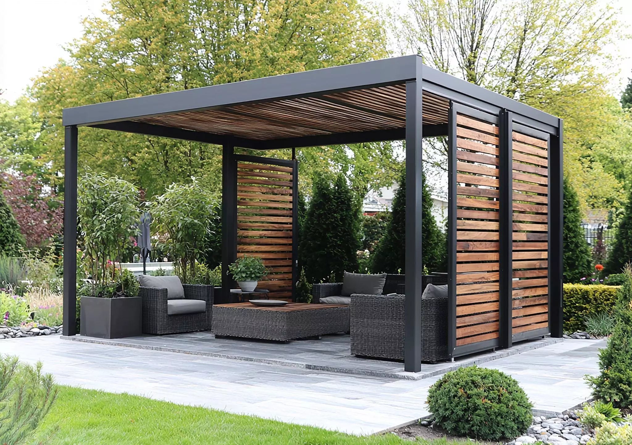 Jardin Harmonieux : Associer Structure en Alu et Pots de Fleurs Design