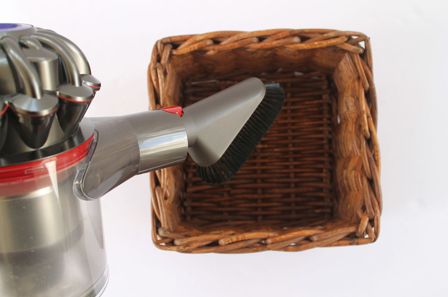 [Guide Complet] Comment Laver un Panier en Osier ?